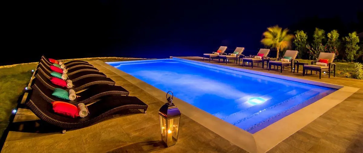 Dreamtime By The Sea Five Bedroom Villa Montego Bay